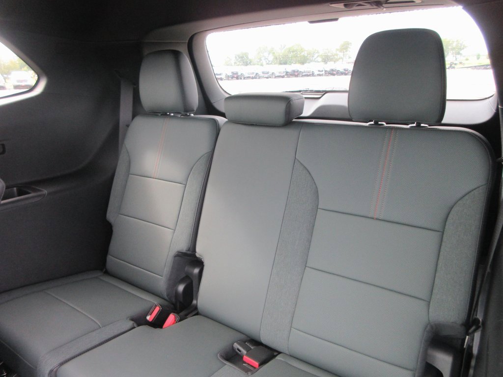 New 2026 GMC Acadia AT4 w/ Super Cruise Package image 15