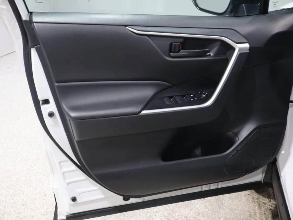 Used 2024 Toyota RAV4 LE image 12