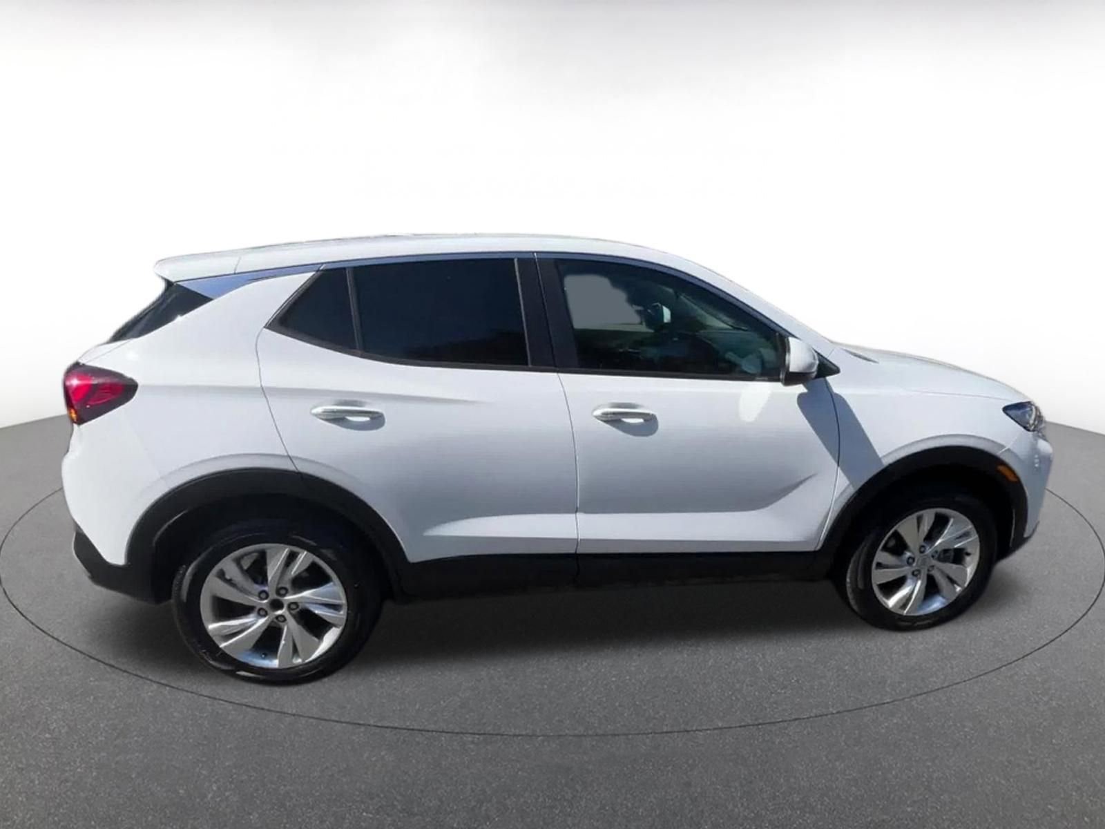 Used 2025 Buick Encore GX Preferred AWD/4WD image 15