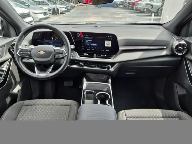 Used 2025 Chevrolet Equinox LT AWD/4WD image 25