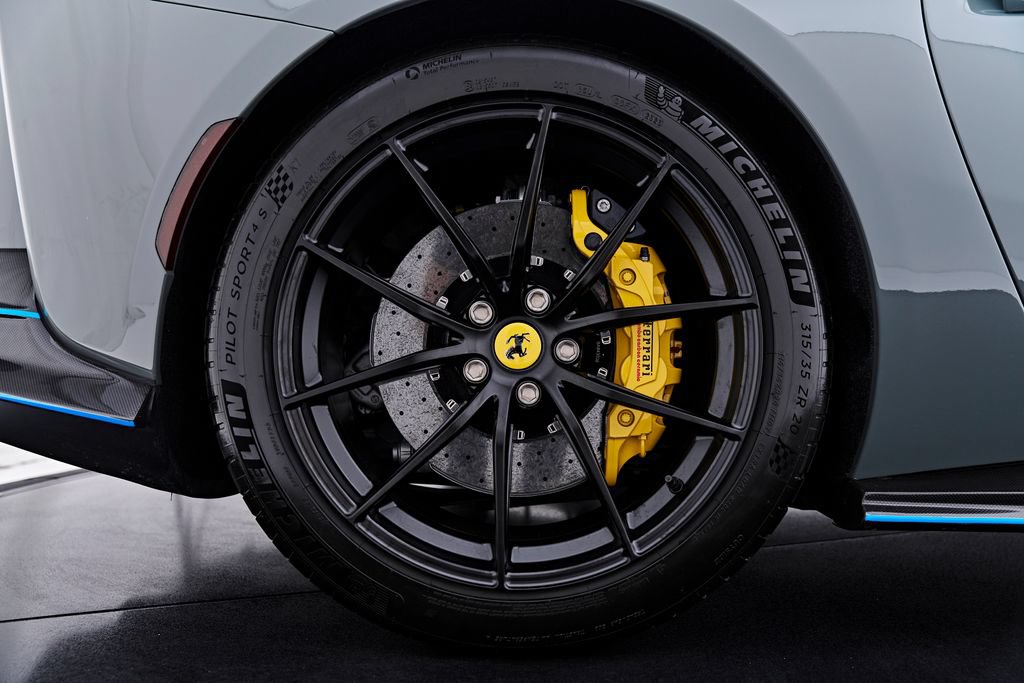 Used 2023 Ferrari 812 GTS RWD image 58