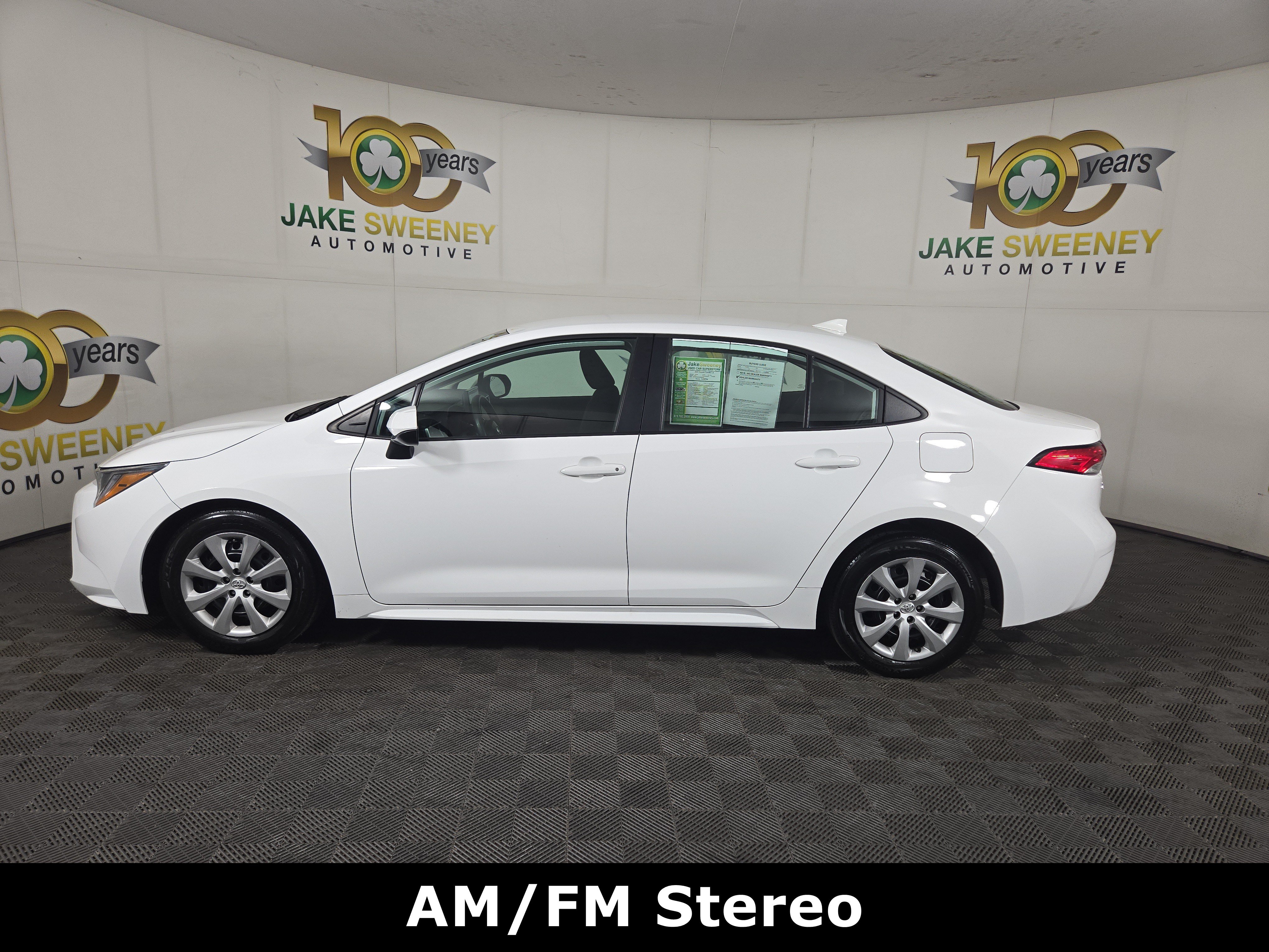 Used 2025 Toyota Corolla LE FWD image 4