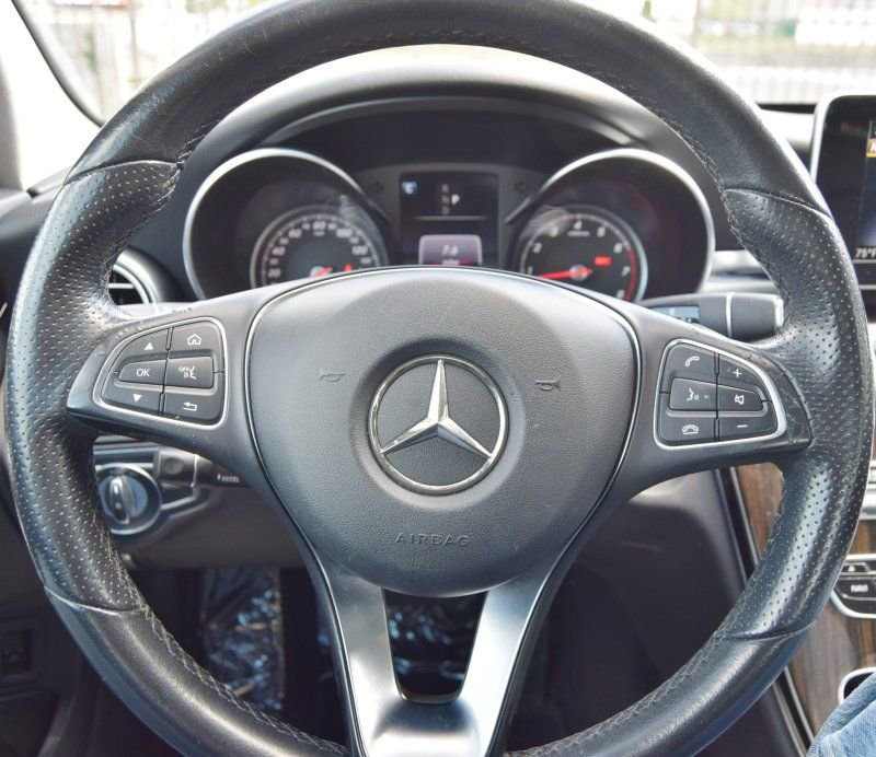 Used 2018 Mercedes-Benz C 300 4MATIC Sedan image 20