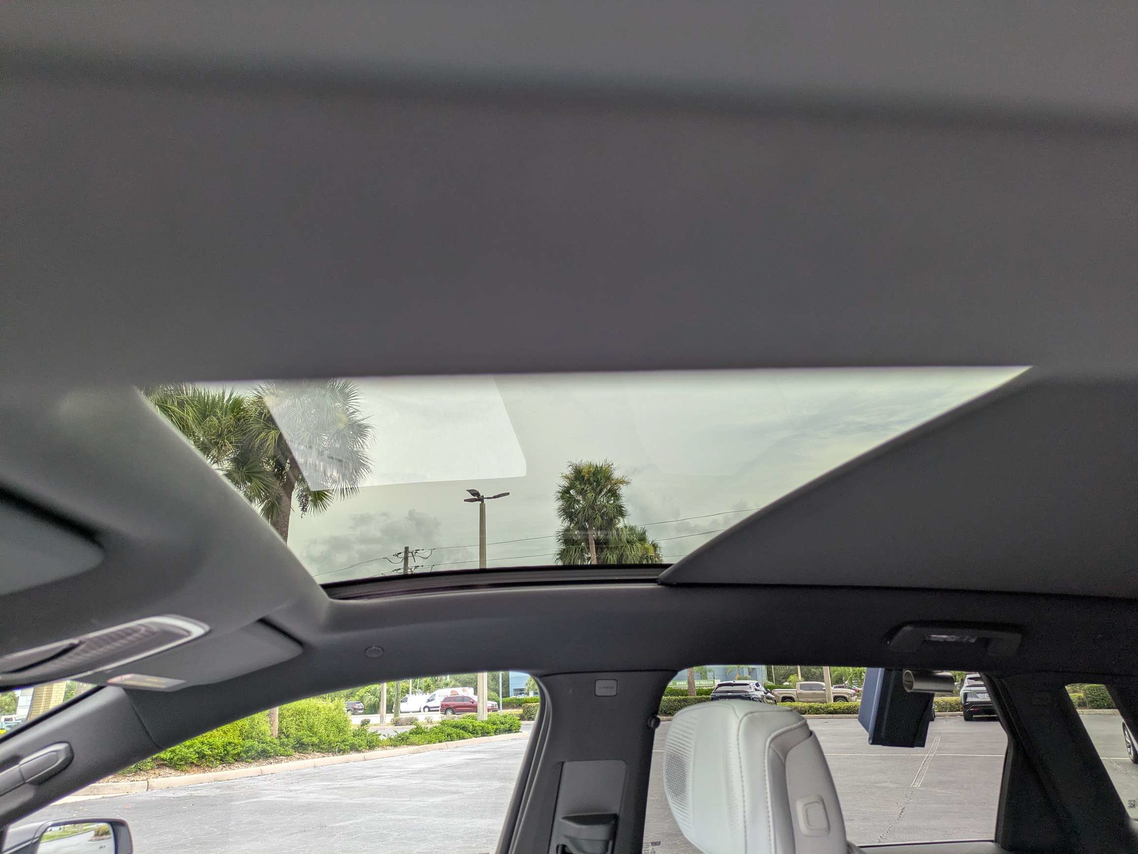 Certified 2024 Cadillac Lyriq Luxury RWD image 17
