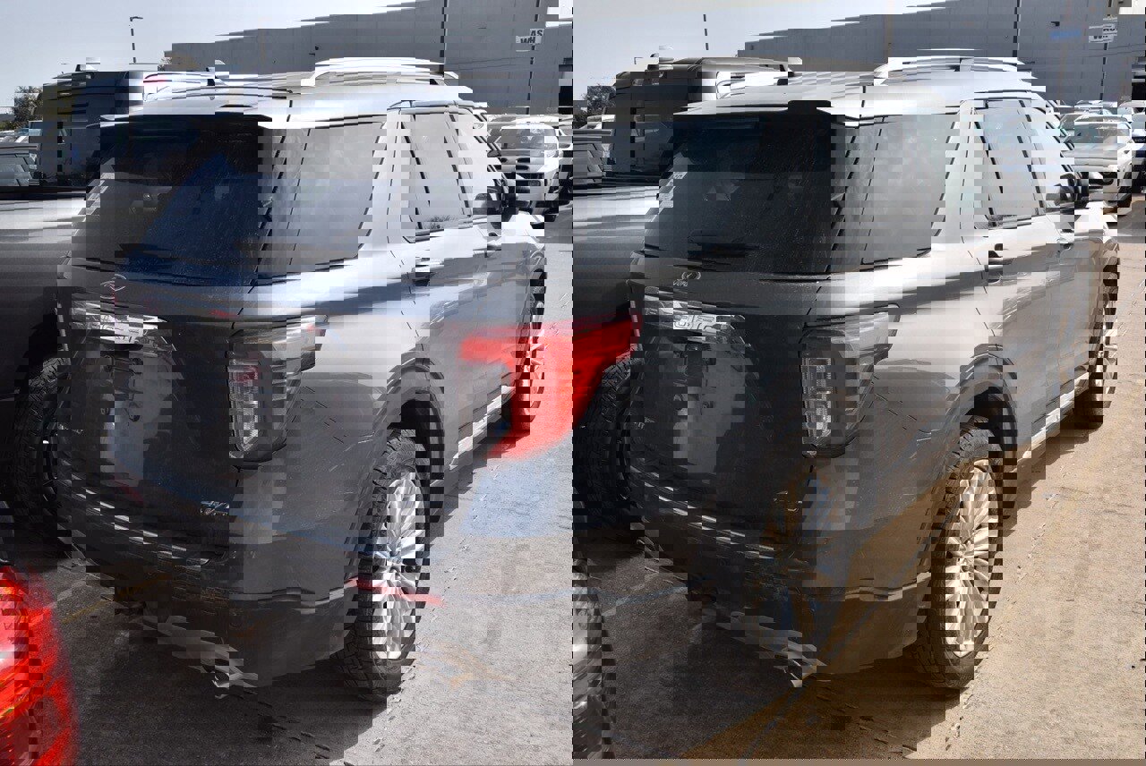 Certified 2023 Ford Explorer Limited w/ Limited Technology Package image 7