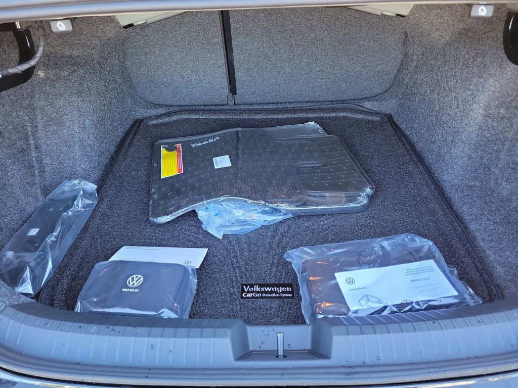 New 2026 Volkswagen Jetta SEL image 6