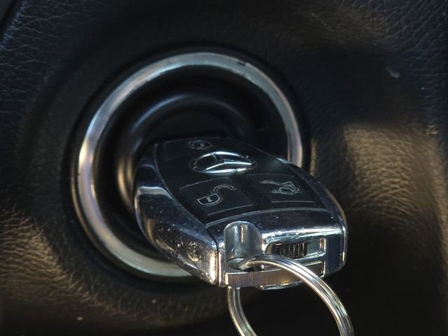 Used 2015 Mercedes-Benz SLK 350 image 29