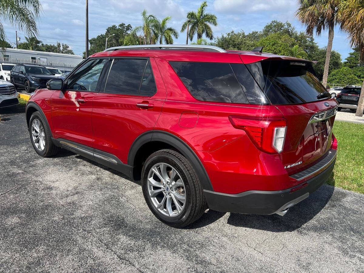 Used 2022 Ford Explorer Limited w/ Equipment Group 301A AWD/4WD image 7