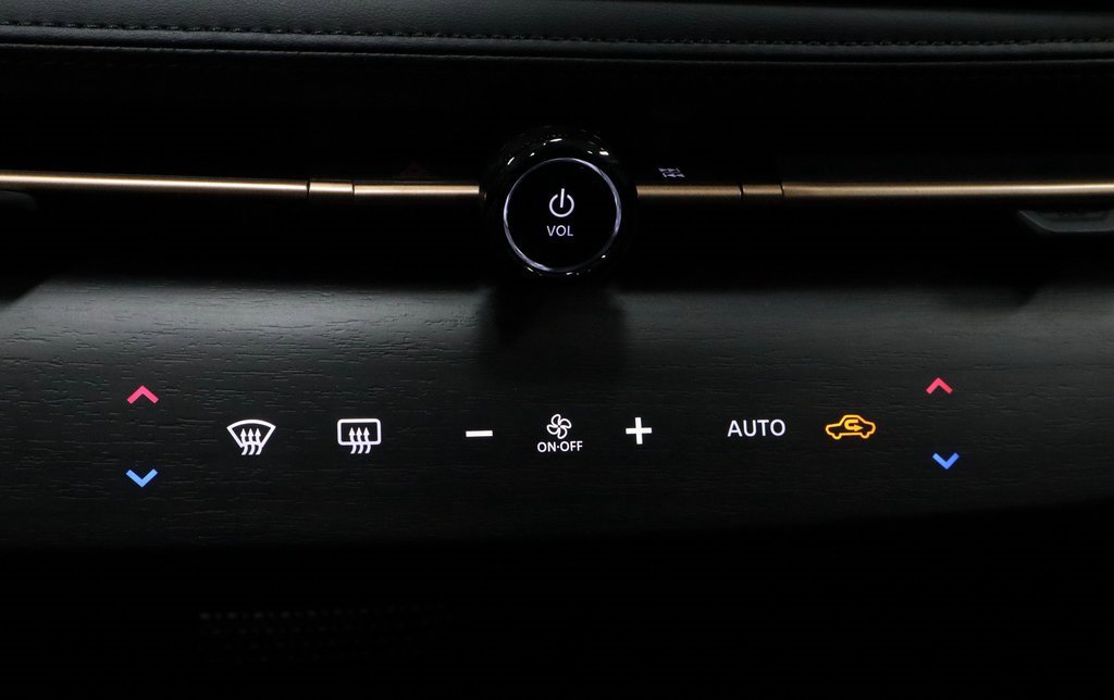 Certified 2024 Nissan Ariya AWD image 4