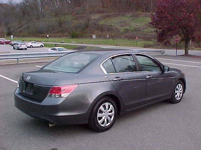 Used 2010 Honda Accord LX image 9