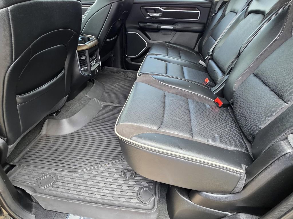 Used 2022 RAM 1500 Laramie AWD/4WD image 11