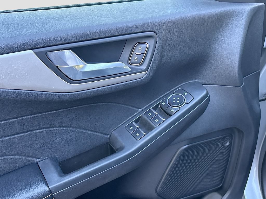 Used 2022 Ford Escape SEL AWD/4WD image 17