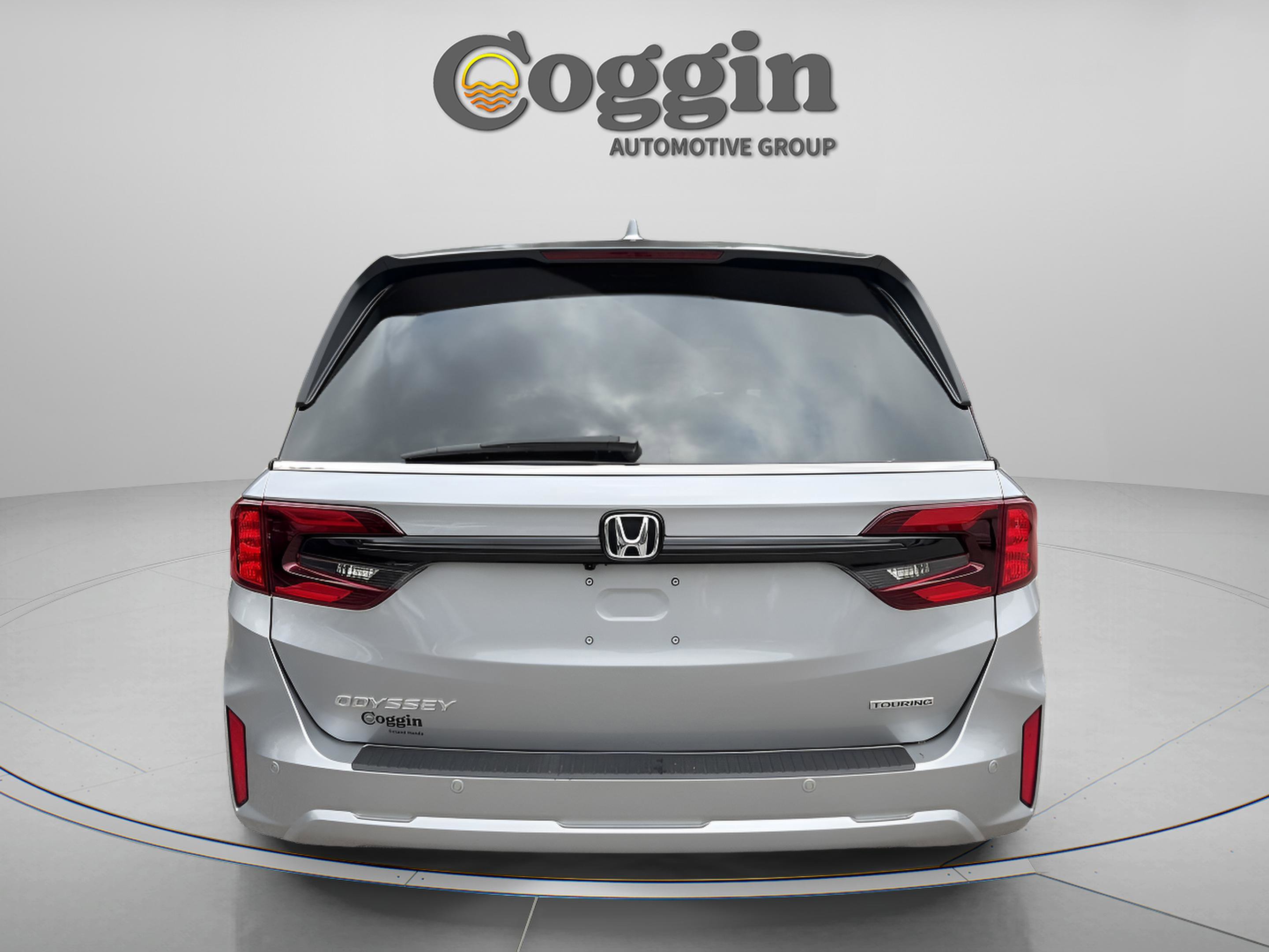 Certified 2025 Honda Odyssey Touring image 4
