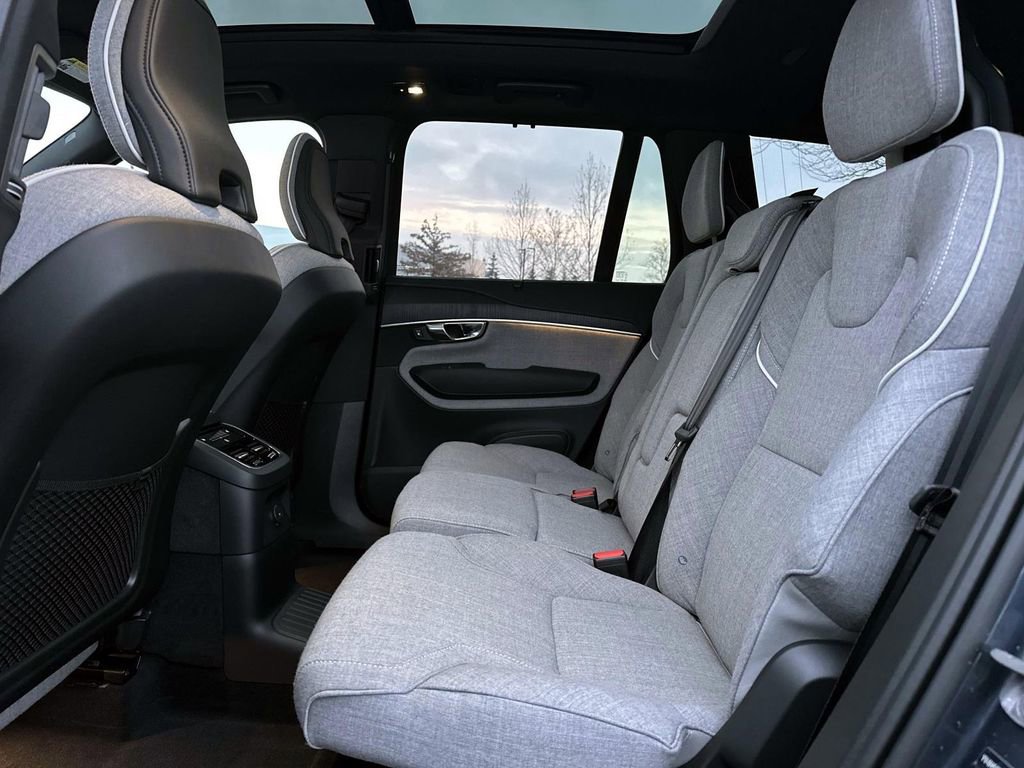 Used 2025 Volvo XC90 T8 Ultra image 30
