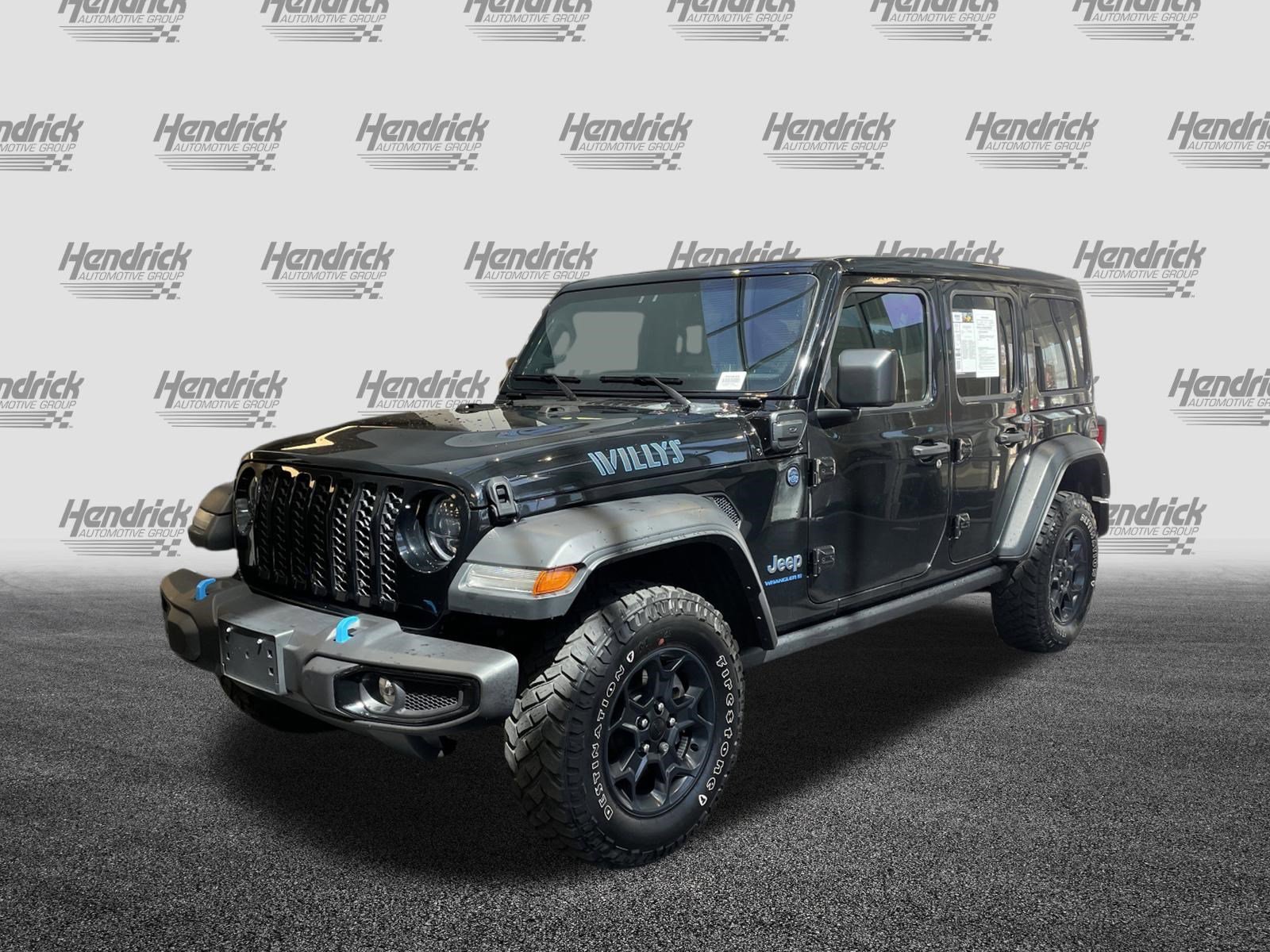 Used 2023 Jeep Wrangler Unlimited w/ Sun & Screen Package image 11