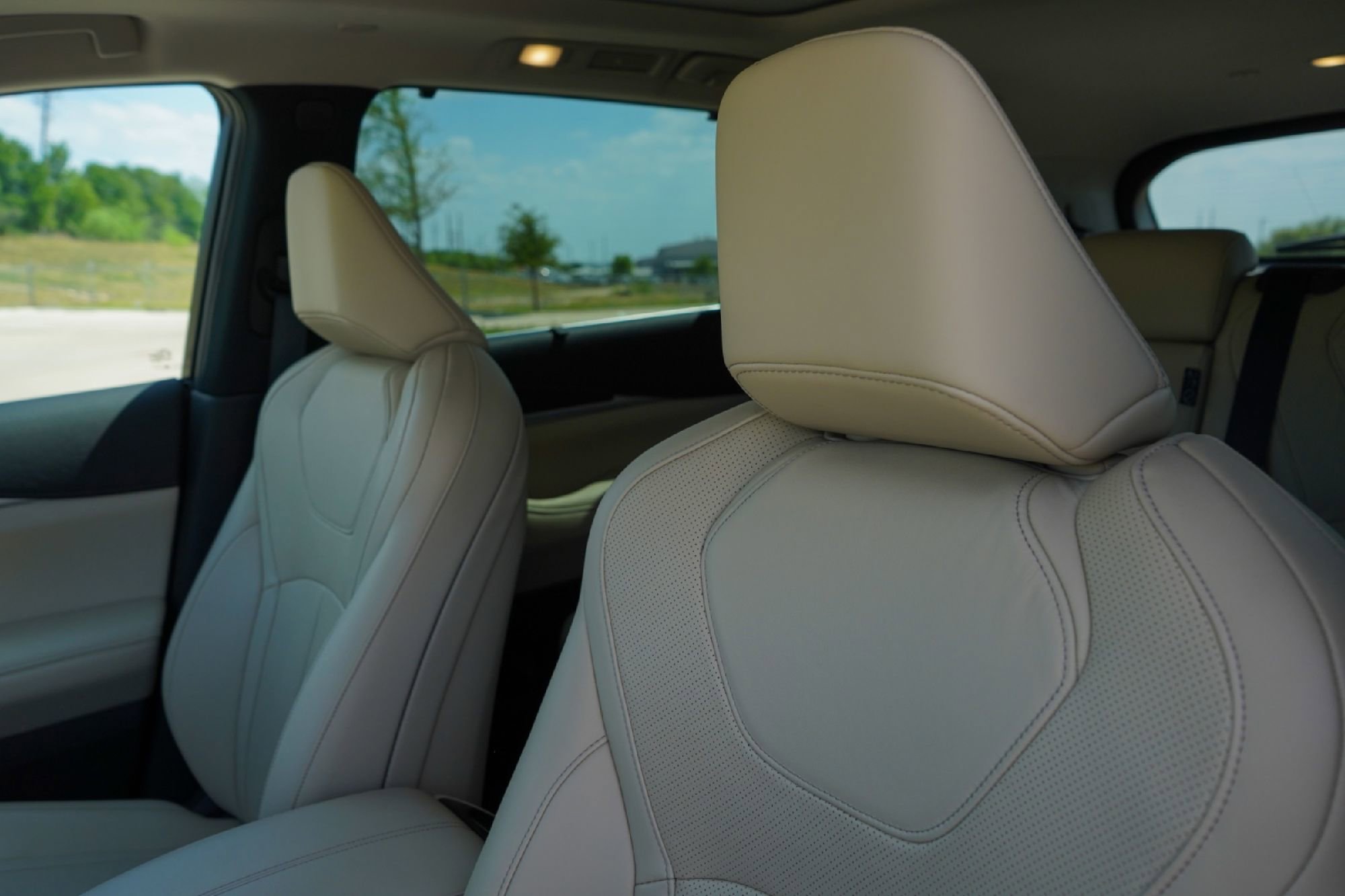 Certified 2025 INFINITI QX60 Sensory w/ Lighting Package (N94) image 9