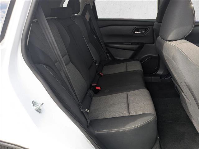 Used 2024 Nissan Rogue SV image 18