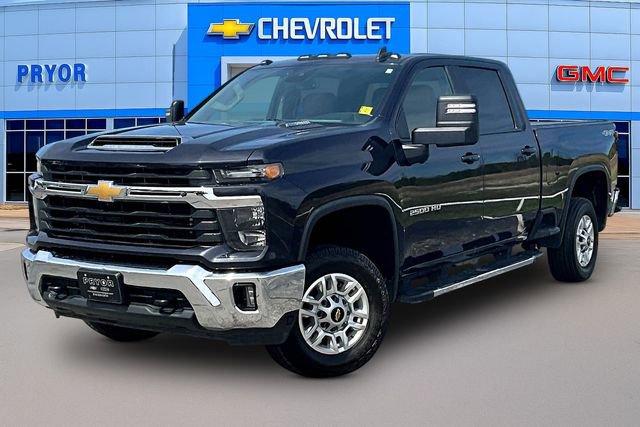 Used 2024 Chevrolet Silverado 2500 LT w/ All Star Edition image 3