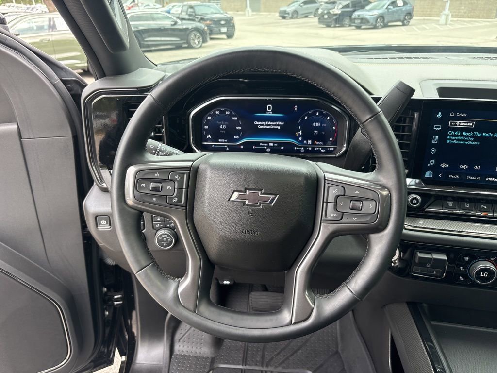 Used 2025 Chevrolet Silverado 2500 ZR2 AWD/4WD image 21
