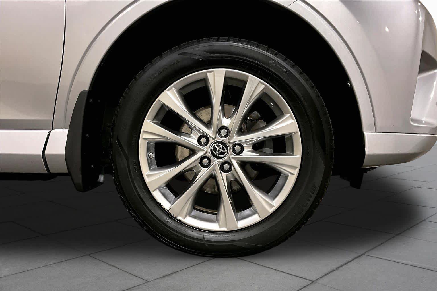 Used 2017 Toyota RAV4 Platinum w/ All Weather Liner Package AWD/4WD image 10
