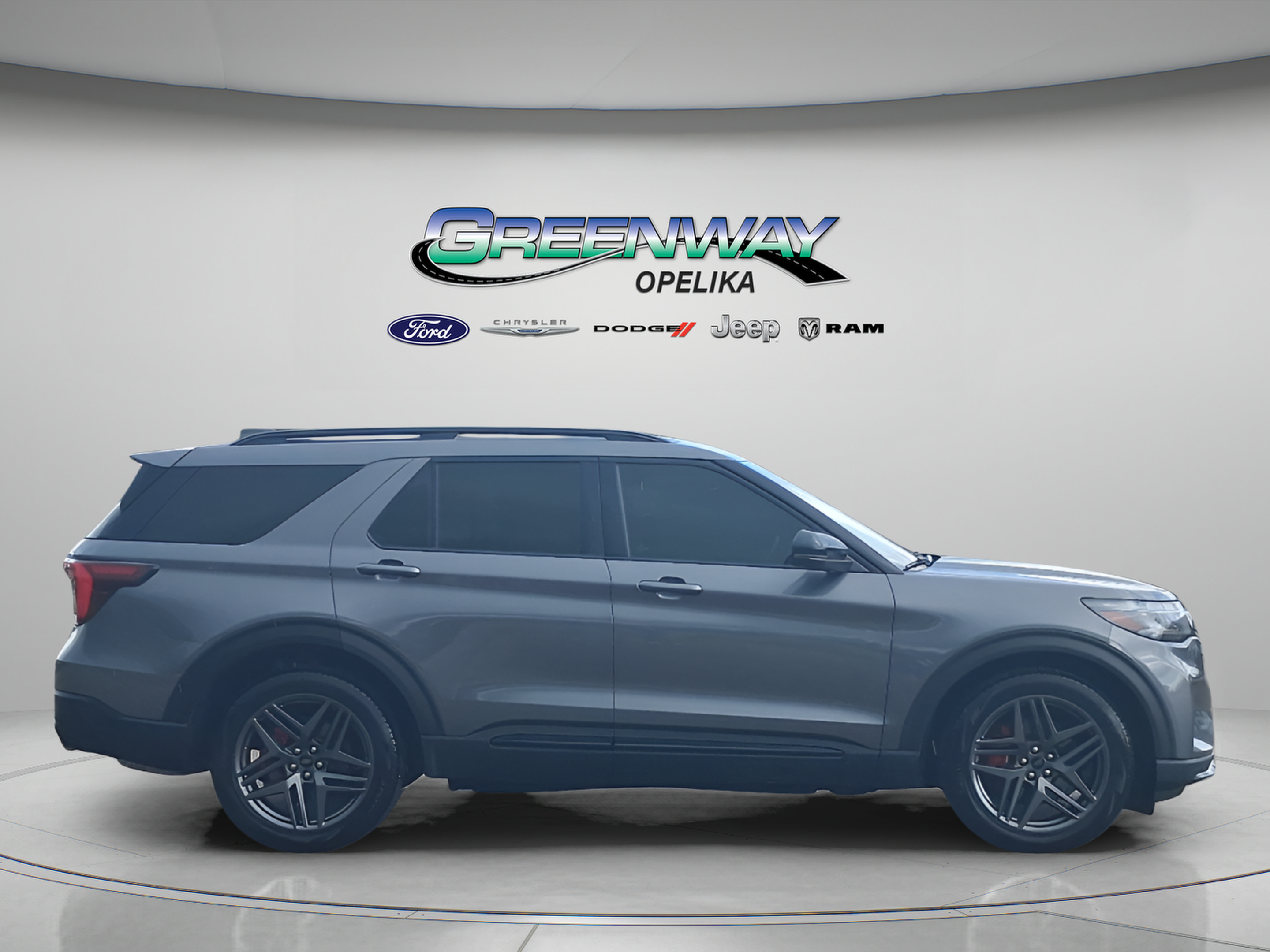 Used 2025 Ford Explorer ST AWD/4WD image 8