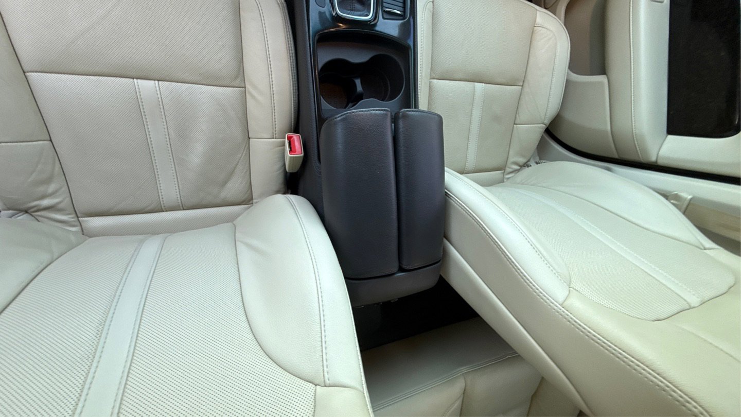 Used 2016 Lincoln MKS w/ Equipment Group 101A FWD image 19