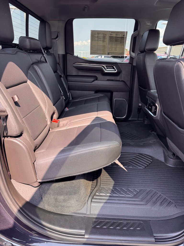 Used 2023 Chevrolet Silverado 1500 LTZ AWD/4WD image 17