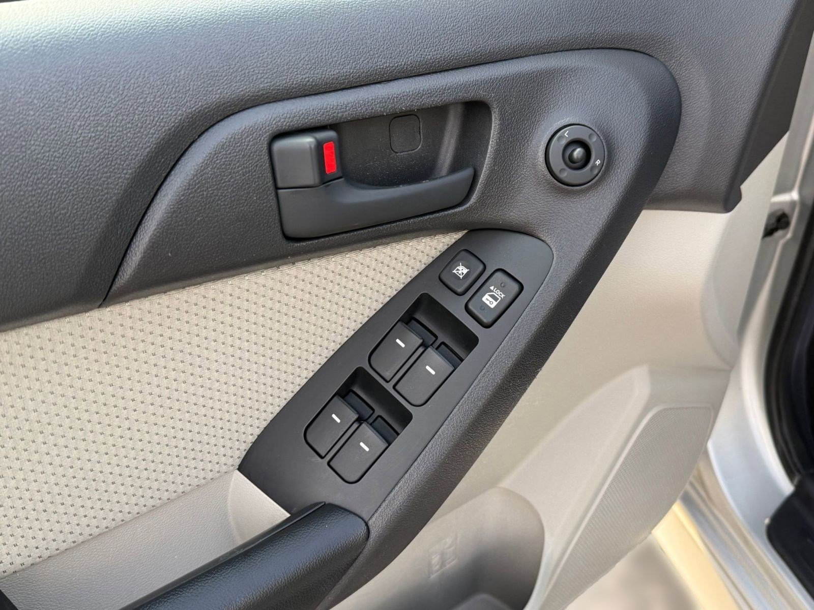 Used 2012 Kia Forte EX image 21