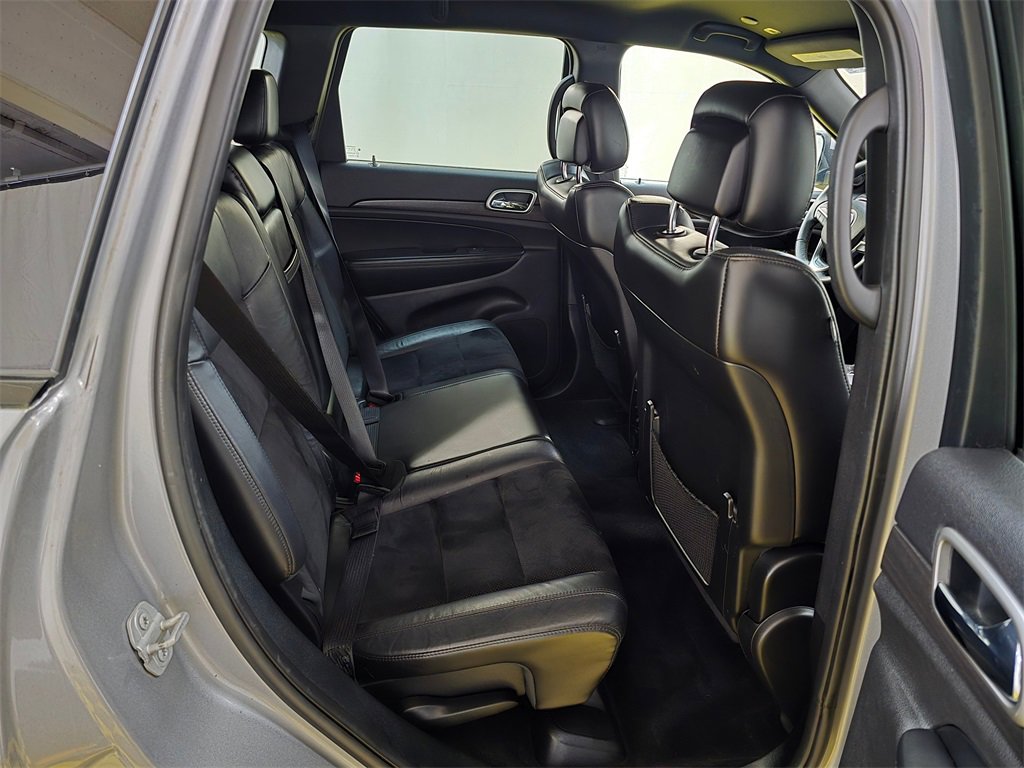 Used 2018 Jeep Grand Cherokee Altitude image 12