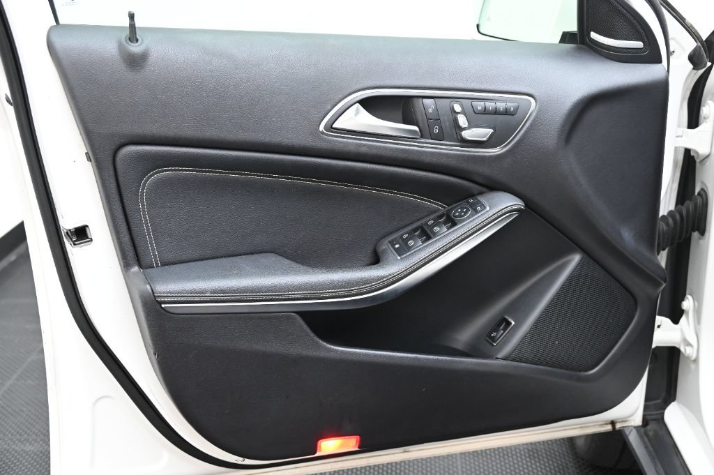 Used 2019 Mercedes-Benz GLA 250 4MATIC image 17