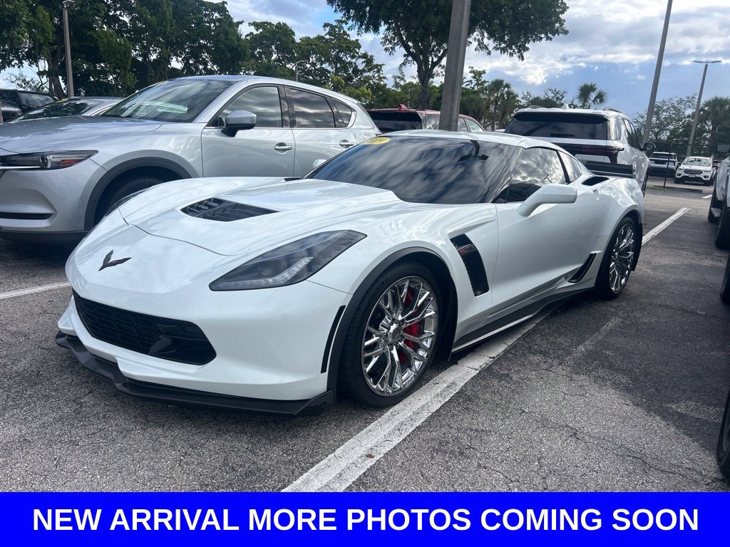 Used 2019 Chevrolet Corvette Z06 RWD image 3