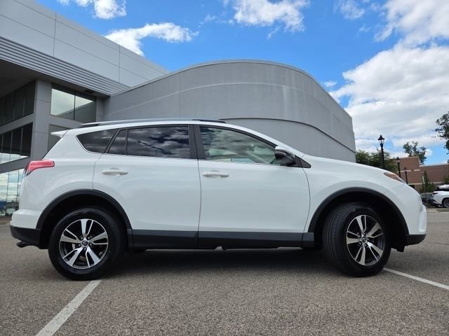 Used 2017 Toyota RAV4 XLE w/ All Weather Liner Package FWD image 27