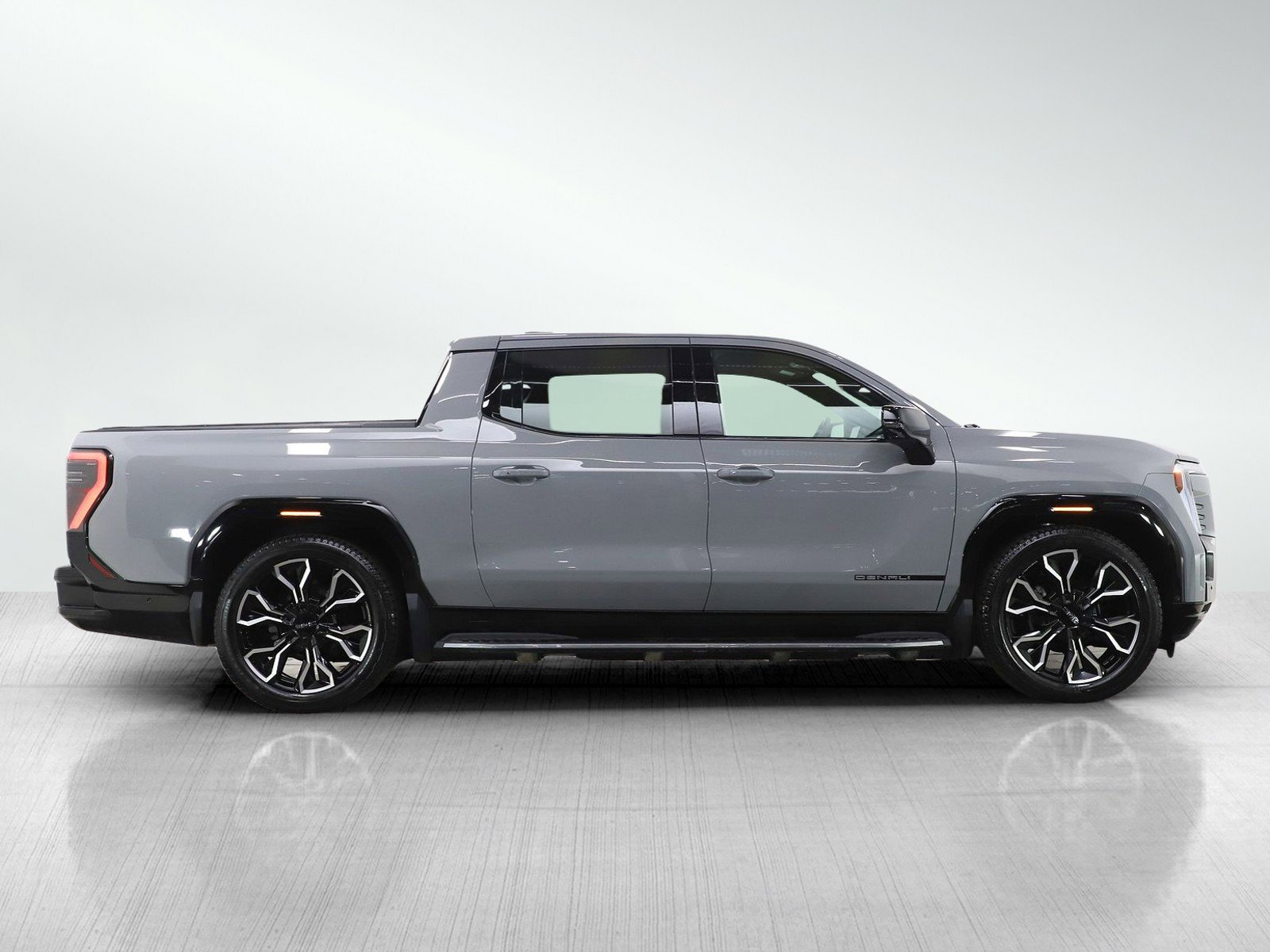 Used 2025 GMC Sierra EV Denali image 6