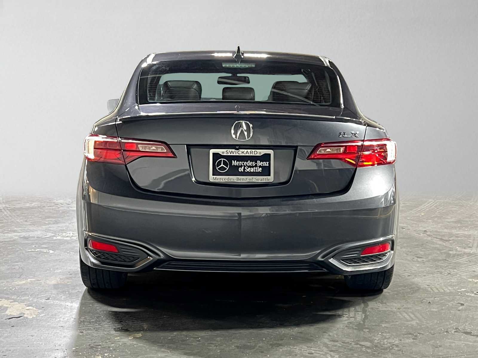 Used 2016 Acura ILX FWD image 4