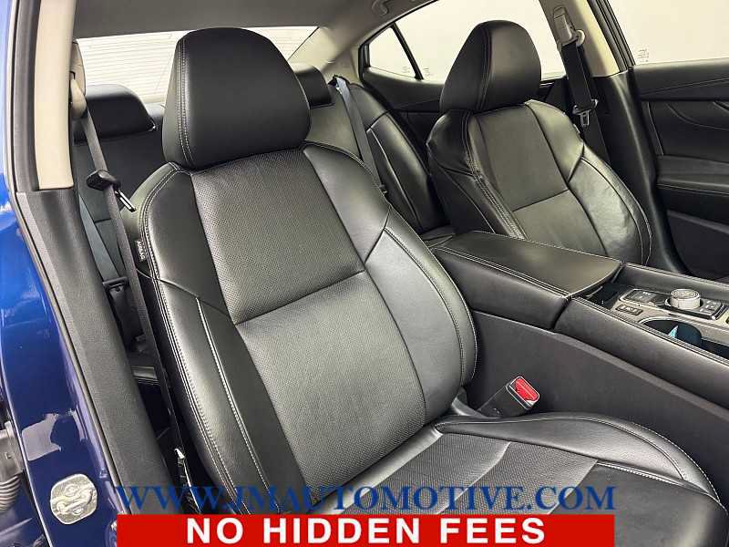 Used 2019 Nissan Maxima 3.5 SV w/ Floor Mat Group FWD image 18