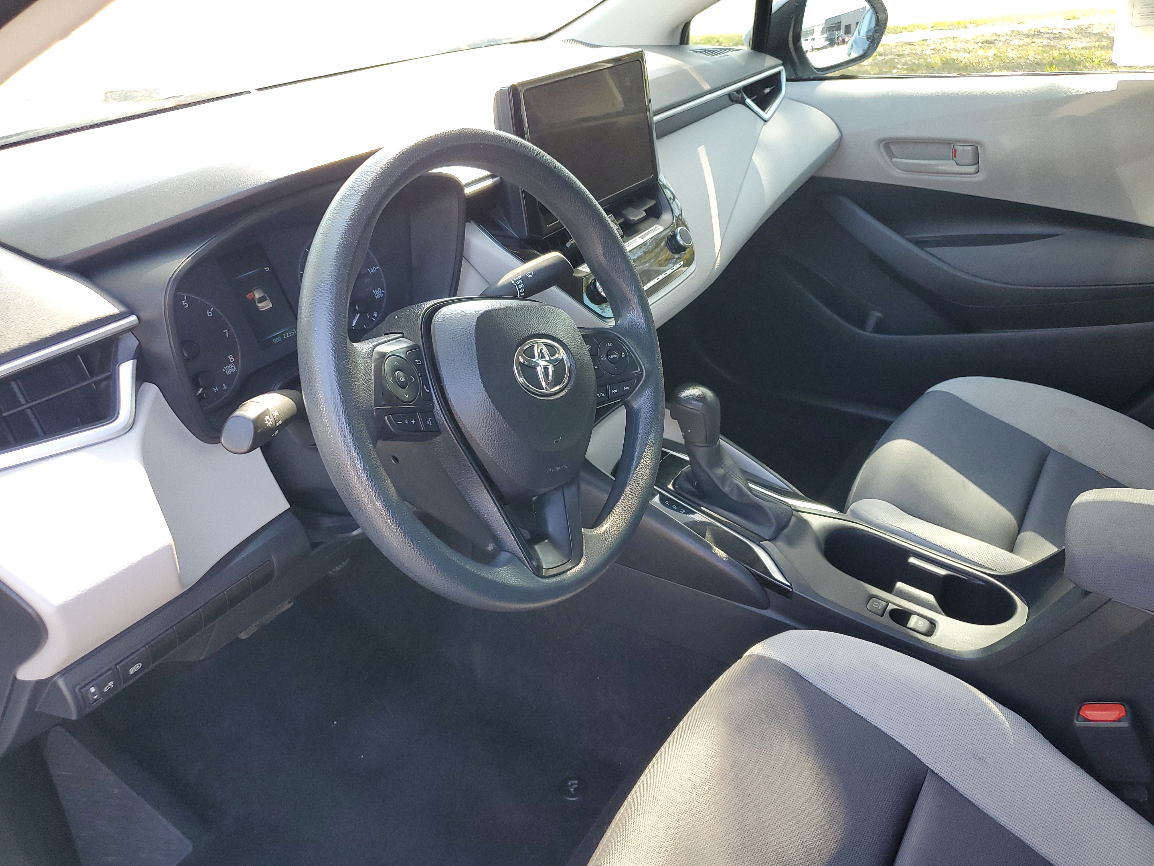 Used 2024 Toyota Corolla LE FWD image 10