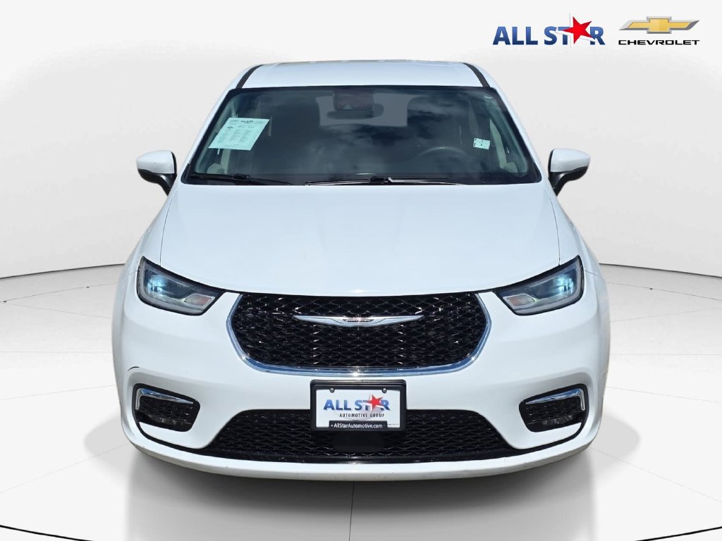 Used 2023 Chrysler Pacifica Touring-L FWD image 9