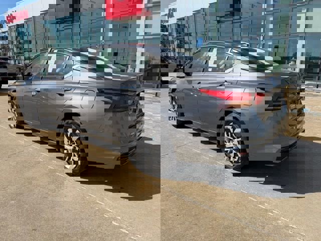 Used 2025 Nissan Altima 2.5 S image 3