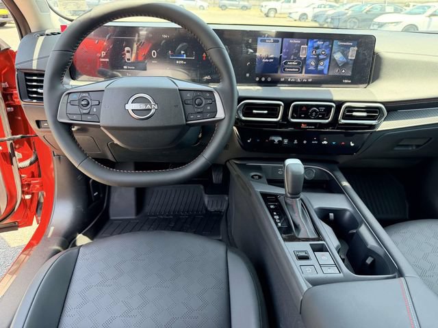 New 2026 Nissan Sentra SR w/ SR Premium Package FWD image 17