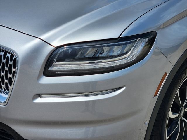 Used 2022 Lincoln Nautilus Reserve w/ Equipment Group 201A image 6