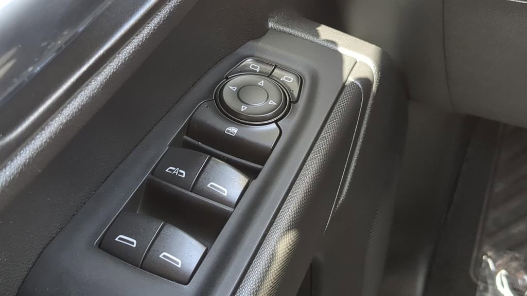 Used 2026 Chevrolet Silverado 1500 Custom Trail Boss w/ LPO, Dark Essentials Package image 26