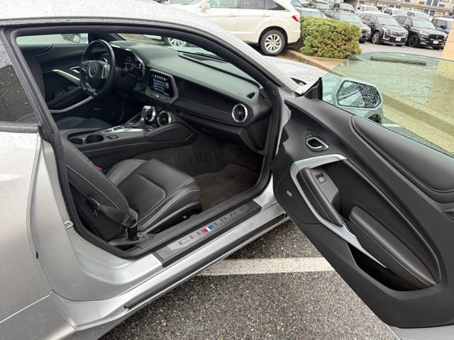 Used 2018 Chevrolet Camaro LT image 27
