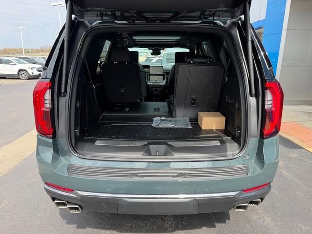 New 2026 GMC Yukon AT4 w/ AT4 Premium Plus Package image 7