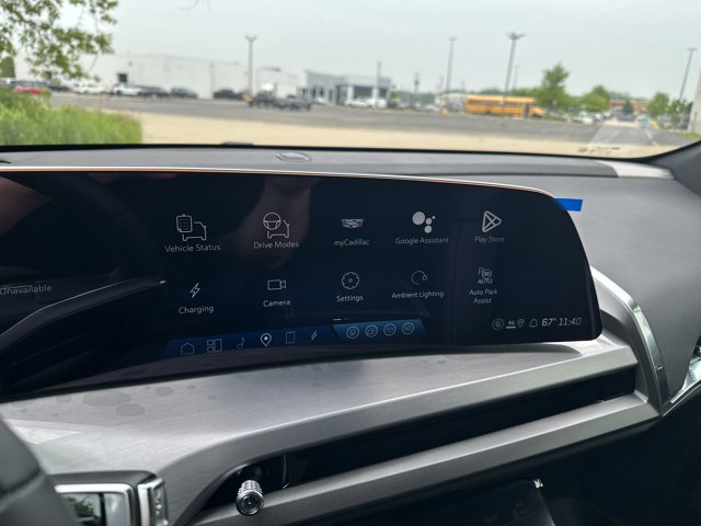 New 2026 Cadillac Vistiq Sport w/ LPO, Floor Liner Package image 16