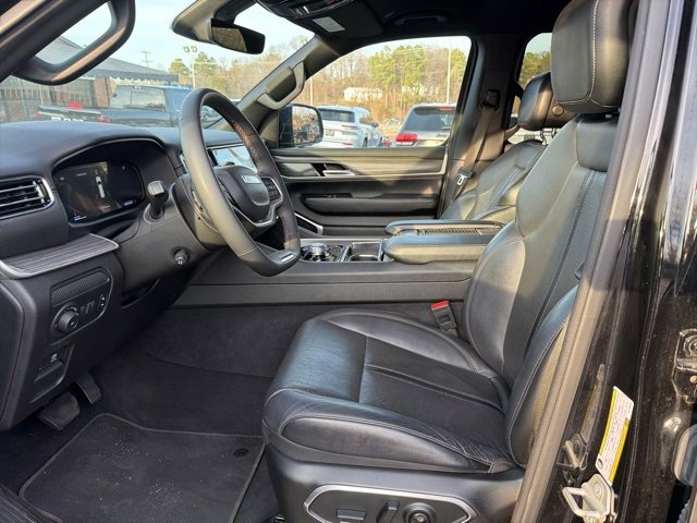 Used 2024 Jeep Wagoneer L Series II w/ Flexible Seating Group image 19