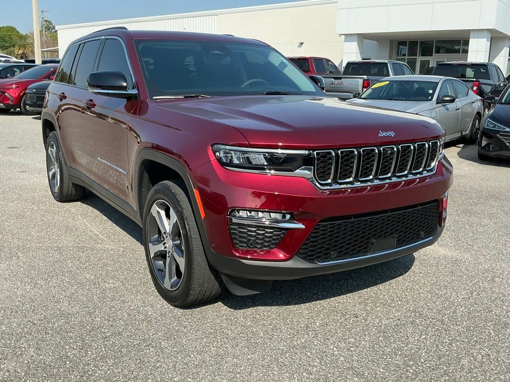 Used 2023 Jeep Grand Cherokee 4WD 4xe w/ Luxury Tech Group II image 12