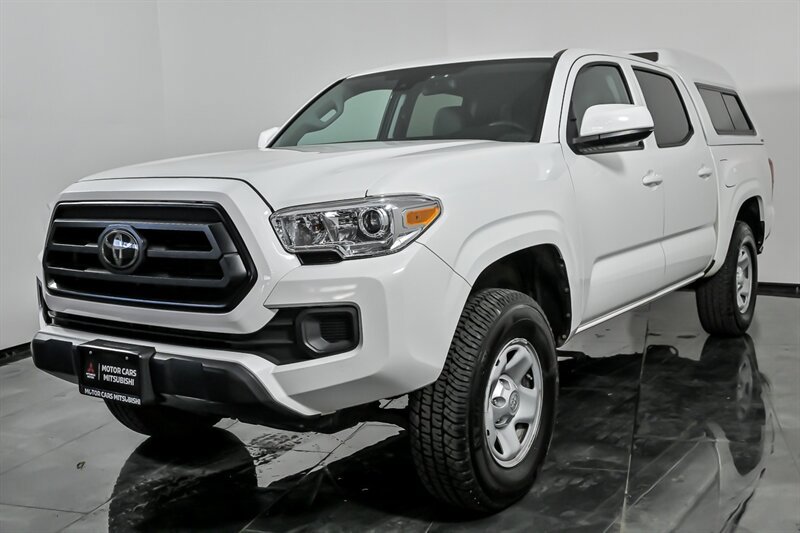 Used 2022 Toyota Tacoma SR AWD/4WD image 5