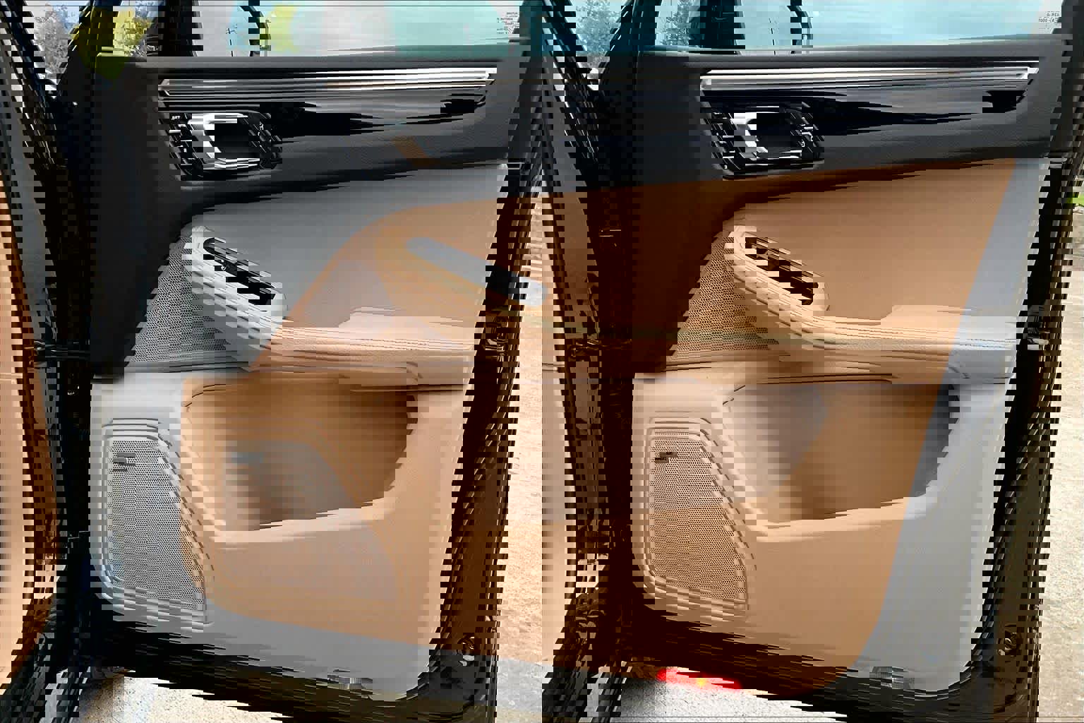 Used 2022 Porsche Macan image 22