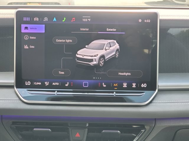 Certified 2025 Volkswagen Tiguan SE R-Line FWD image 31