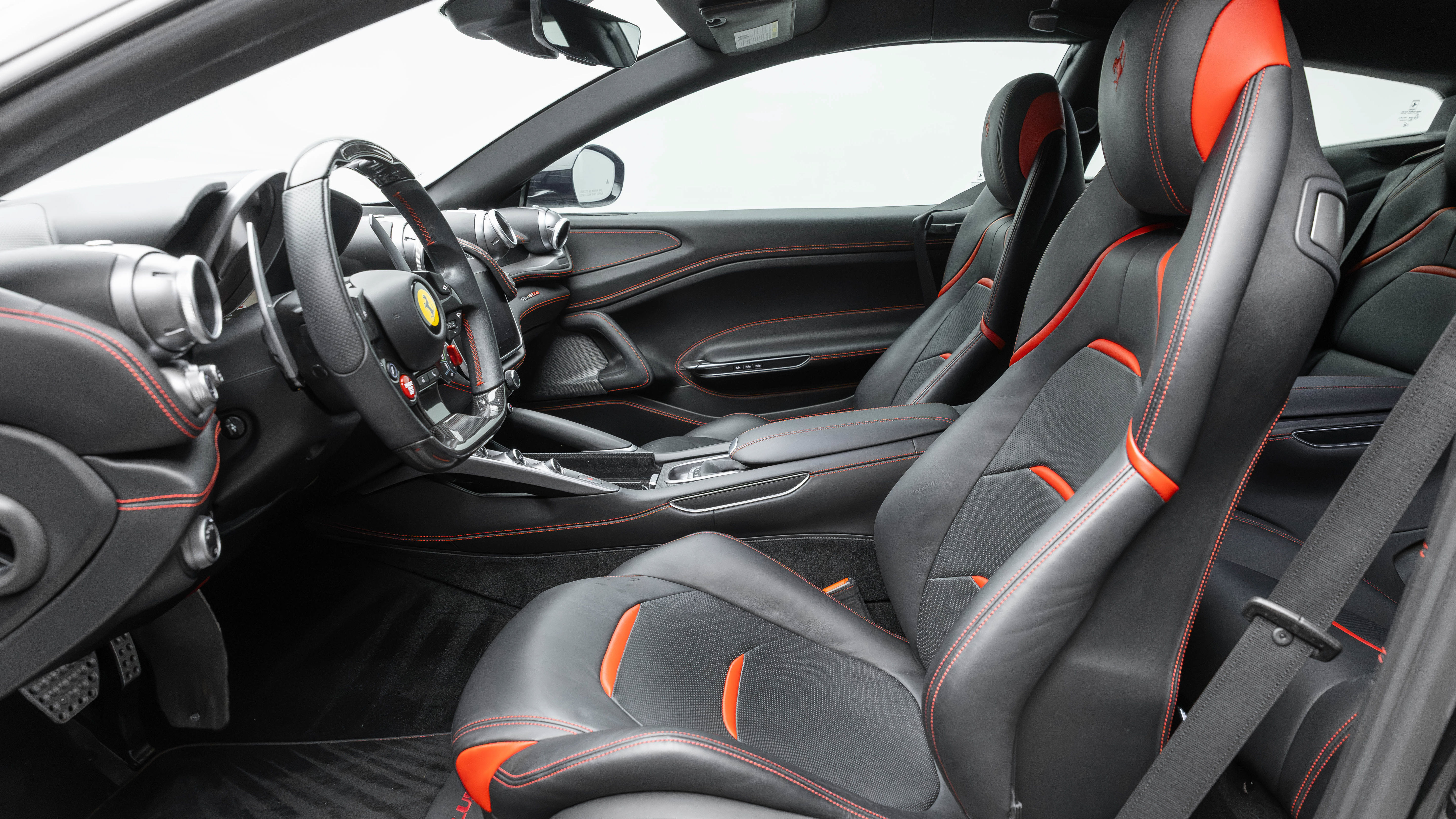 Certified 2020 Ferrari GTC4Lusso AWD/4WD image 5